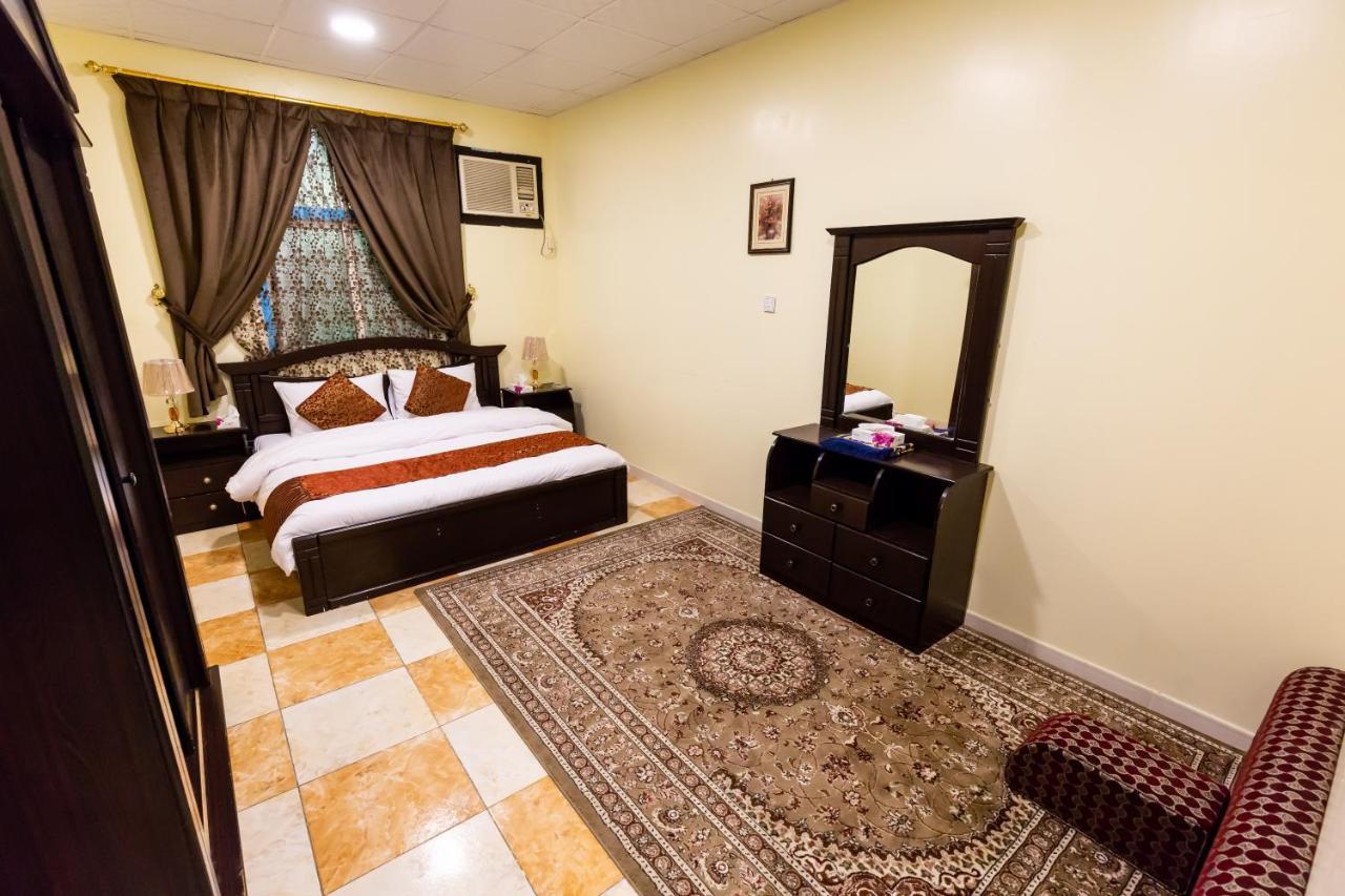 Al Eairy Furnished Apartments - Al Bahah 3 Luaran gambar