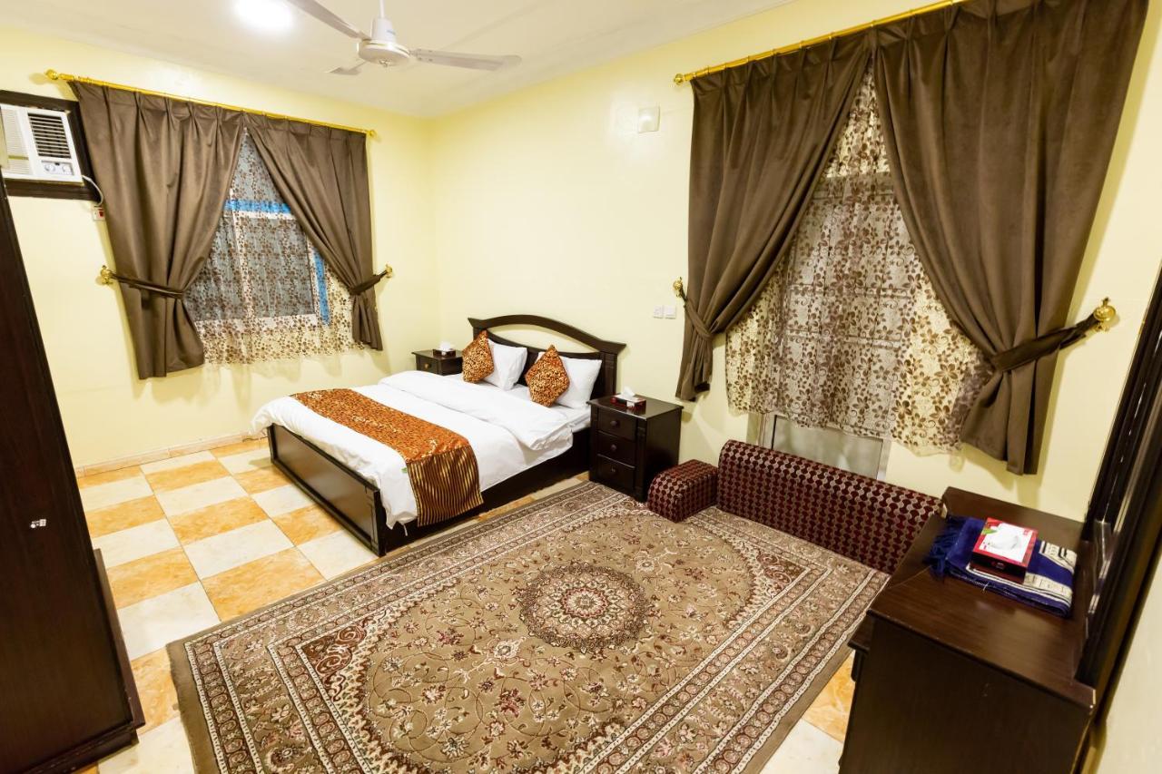 Al Eairy Furnished Apartments - Al Bahah 3 Luaran gambar