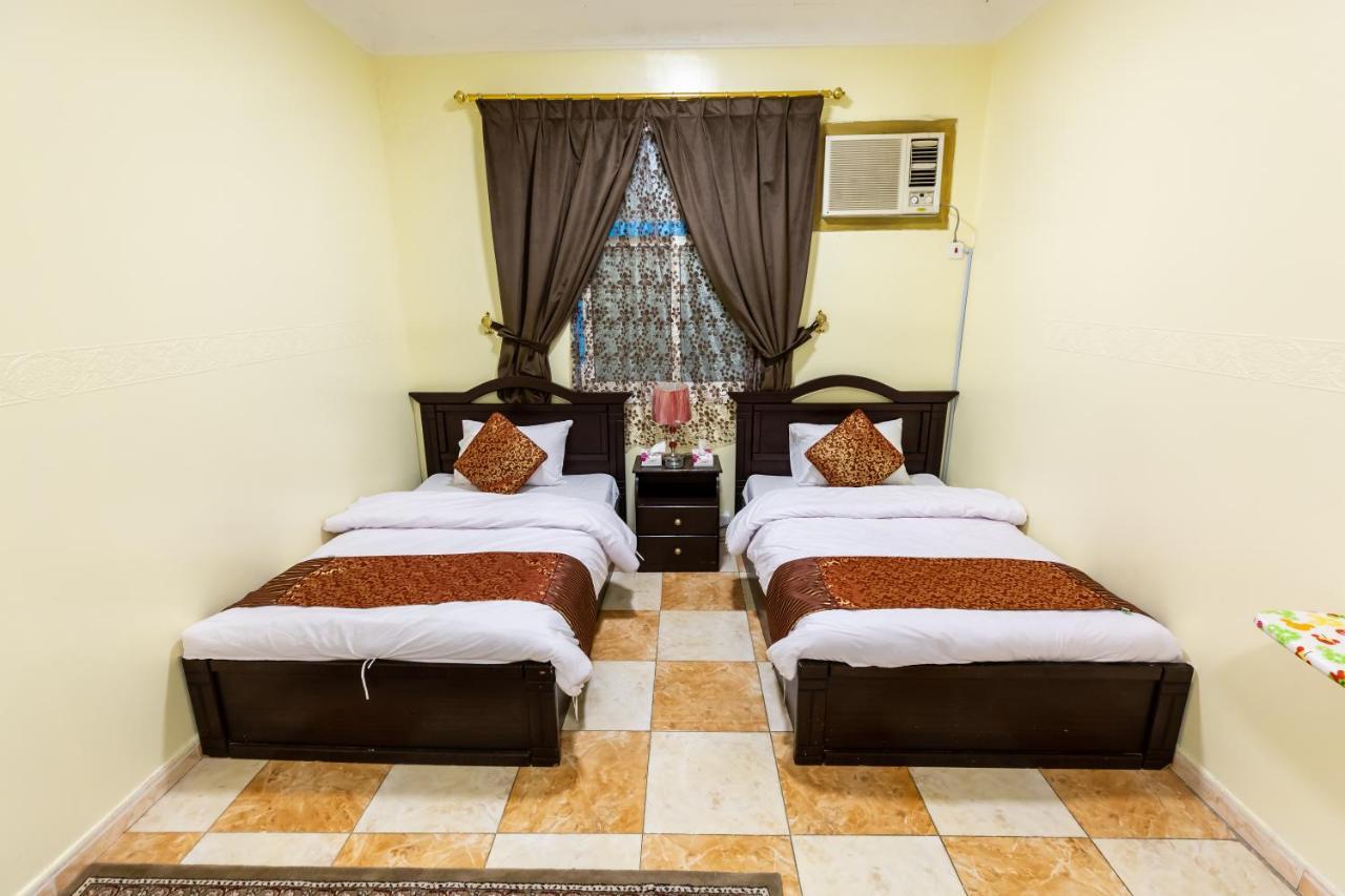 Al Eairy Furnished Apartments - Al Bahah 3 Luaran gambar